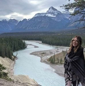 Meet your Posher, Crystal